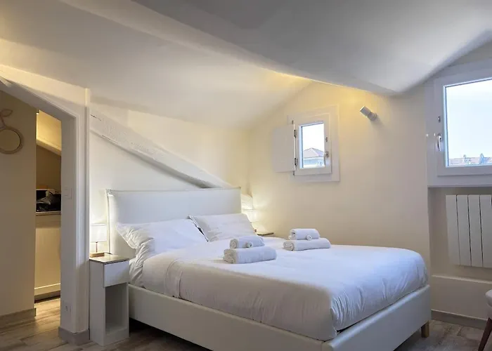 Calandra9 - Affitti Brevi Italia *